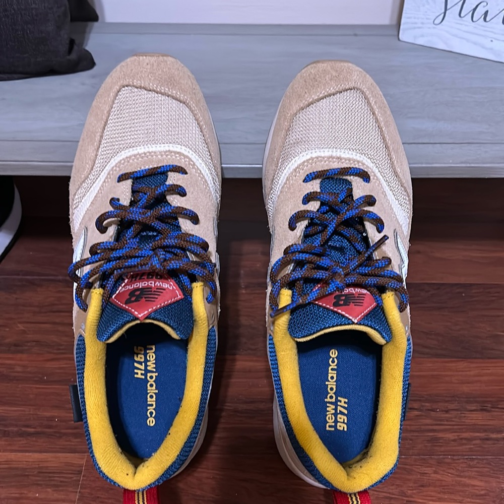 New Balance Tan, cream, white and royal blue men’s sneakers